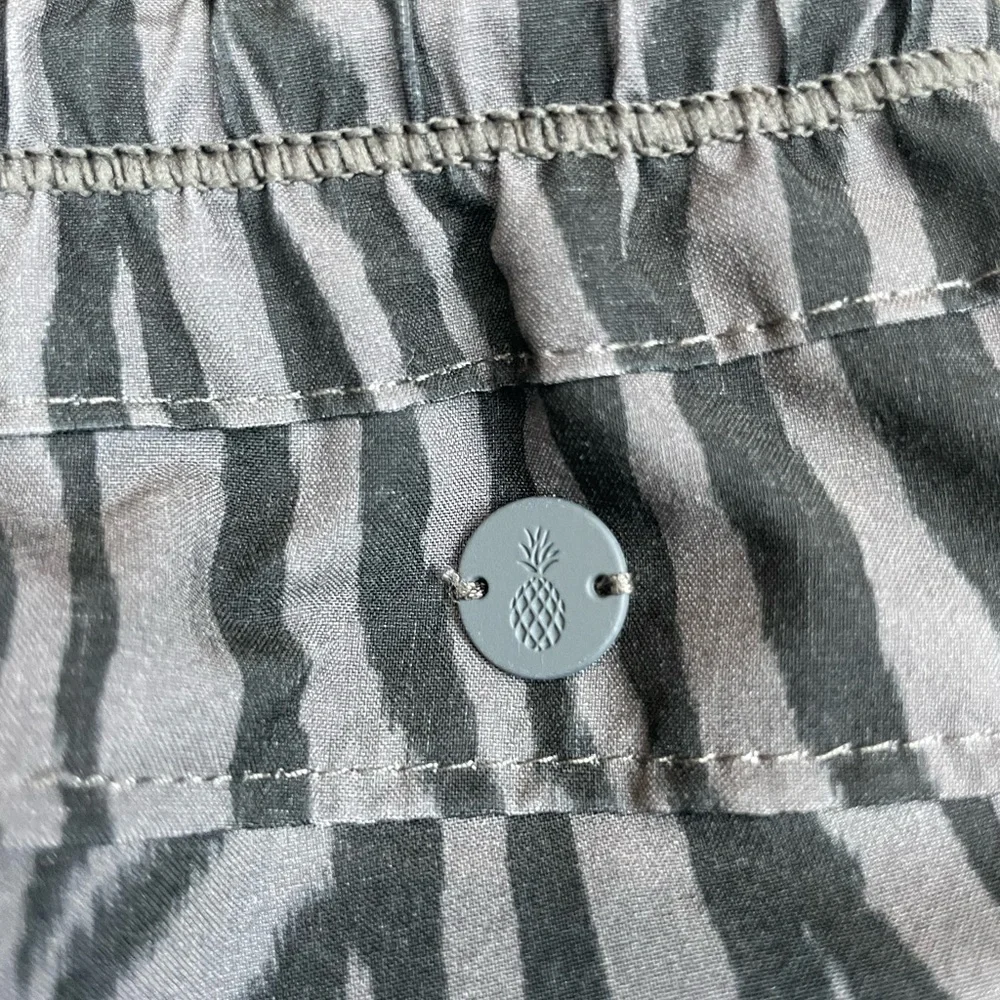 Tommy Bahama‎ IslandZone Men’s Small Gray Zebra Print Jogger Pants